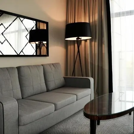 Ferienwohnung In Plaa Wschodnia Gemeinschaftlichem Indoorpool Διαμέρισμα *